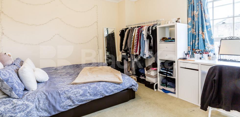 			LUXURY 3 BED 2 BATH HOUSE !!!, 3 Bedroom, 1 bath, 1 reception House			 Goldington Street, KINGS CROSS / CAMDEN